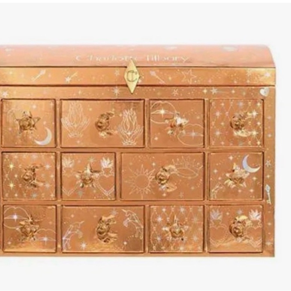 Charlotte Tilbury Gold Starry Jewelry Box - Picture 2 of 2